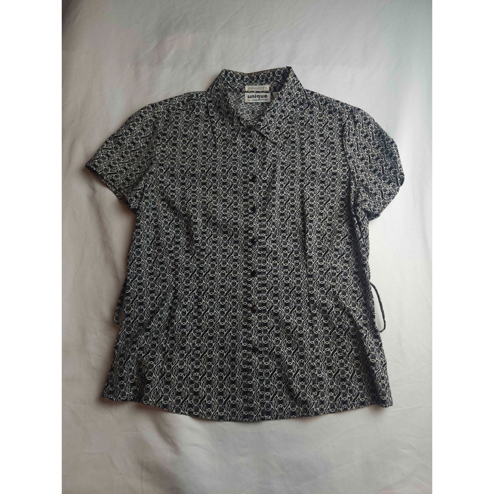 Unique Spectrum Top Womens M Geometric Preppy Minimalist Smart Casual Workwear